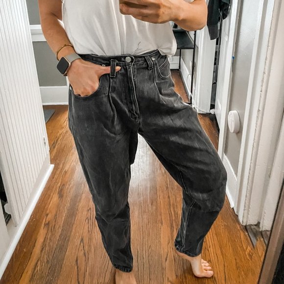 Vintage Slouchy High Waisted Jeans - Picture 4 of 15